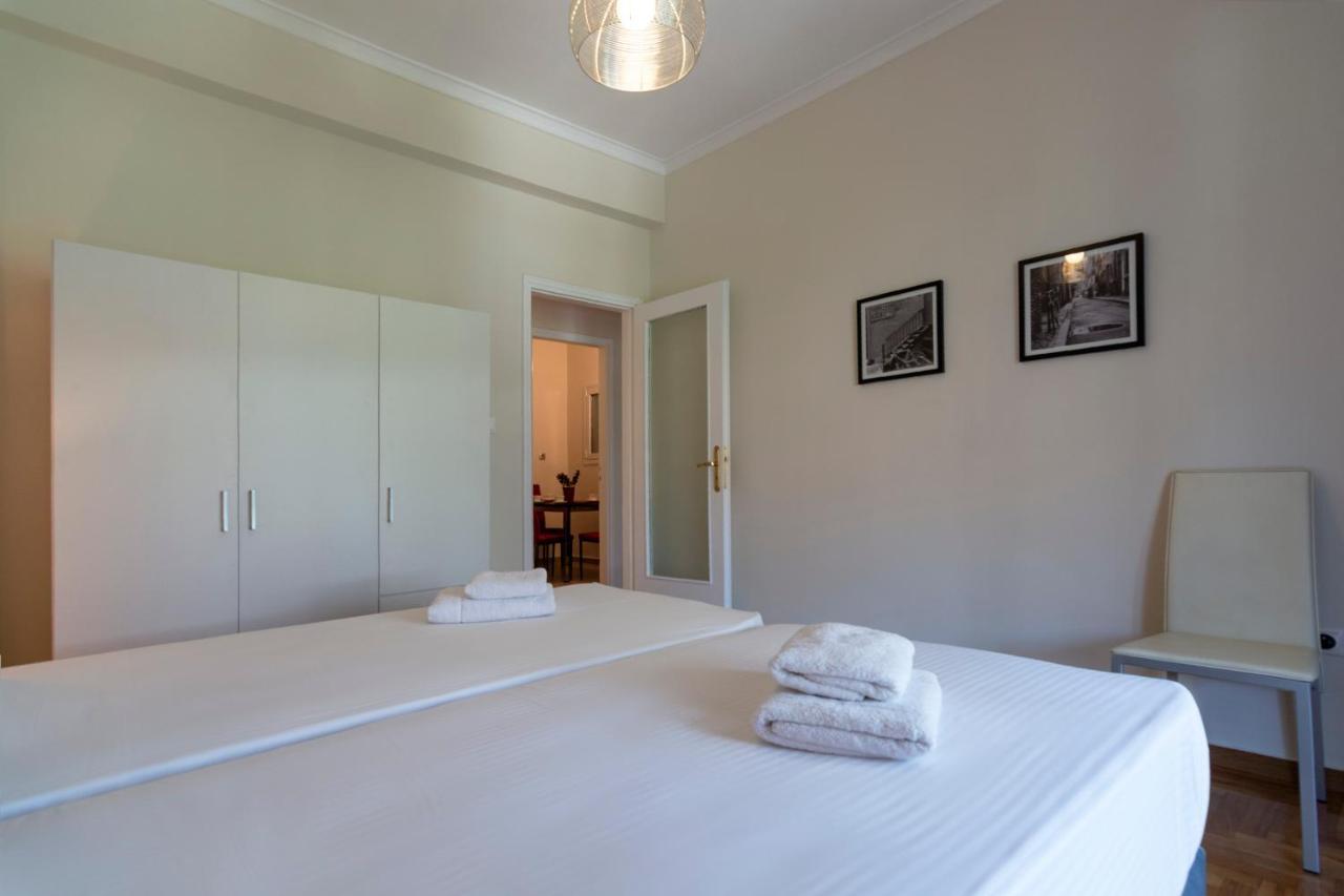 אתונה Acropolis View 2Bd Apt Next To Museum & Metro מראה חיצוני תמונה