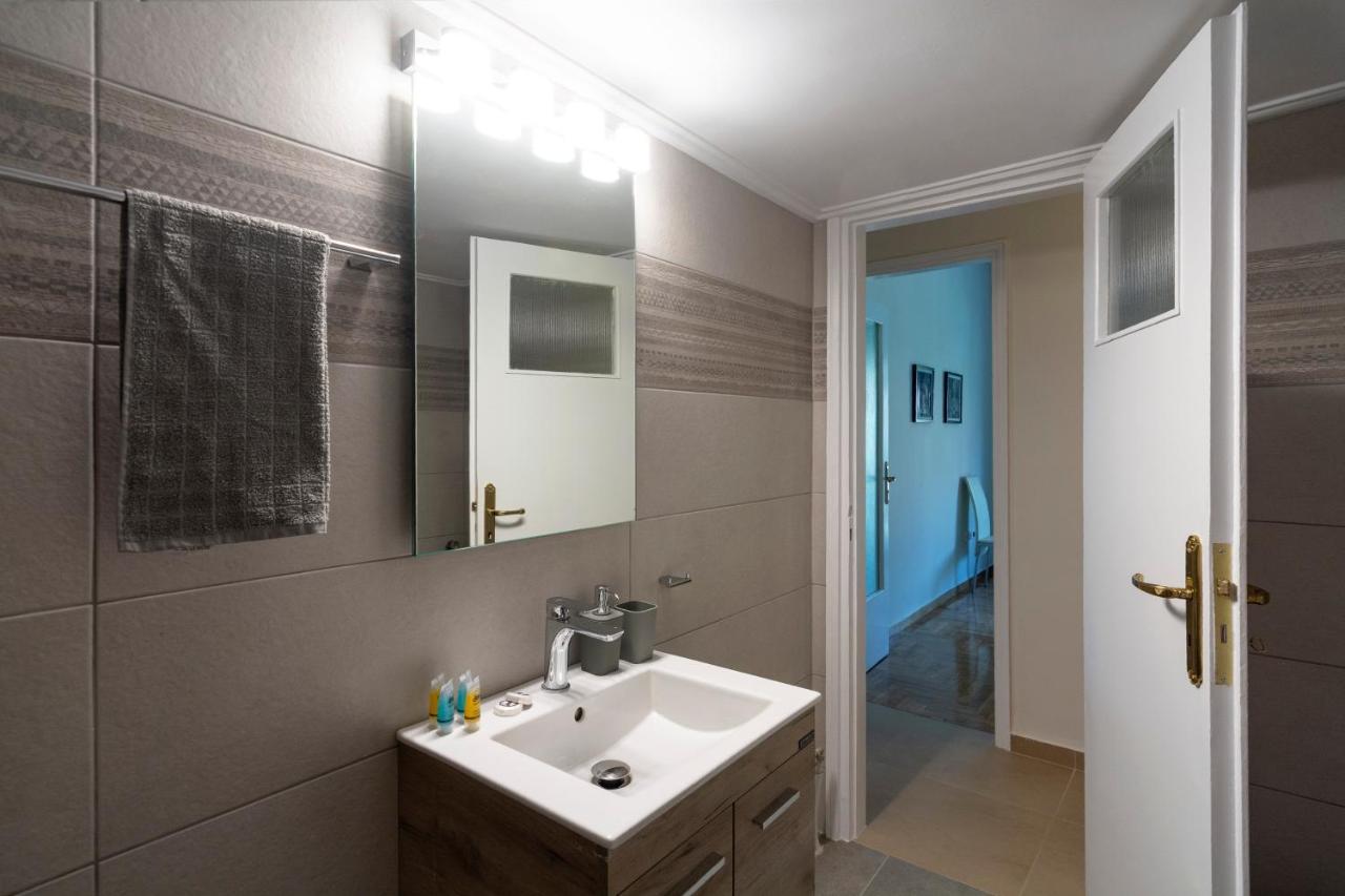 אתונה Acropolis View 2Bd Apt Next To Museum & Metro מראה חיצוני תמונה