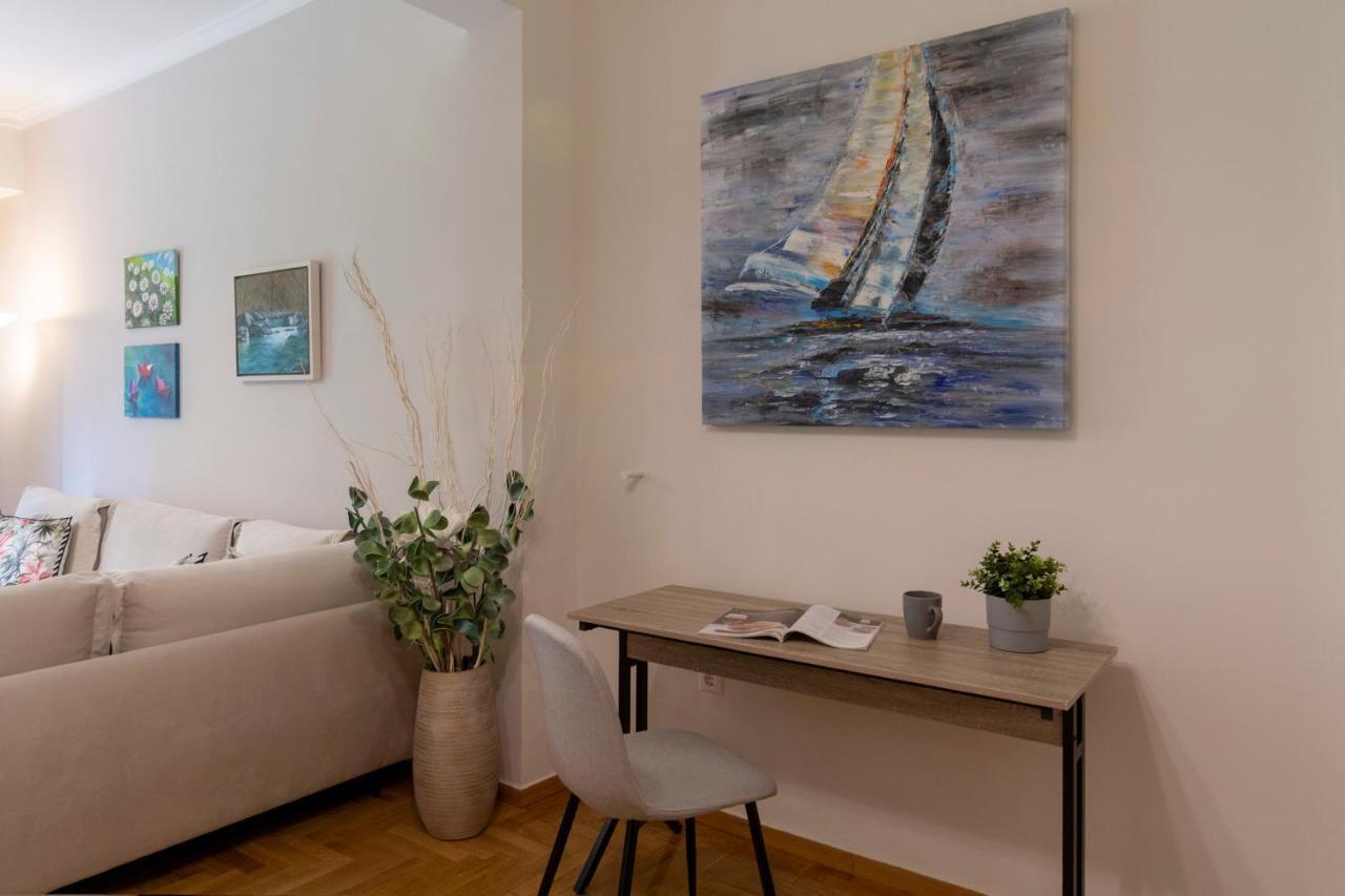 אתונה Acropolis View 2Bd Apt Next To Museum & Metro מראה חיצוני תמונה